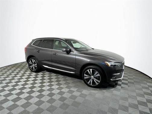 2022 Volvo XC60 B6 Inscription