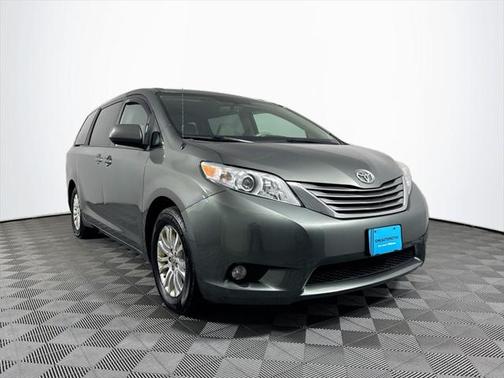 2012 Toyota Sienna XLE