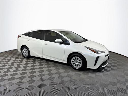2020 Toyota Prius LE