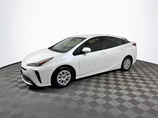 2020 Toyota Prius LE