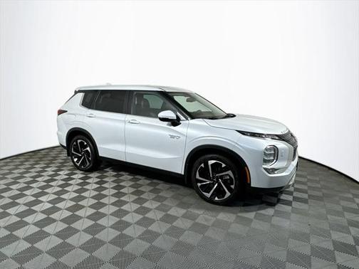 2023 Mitsubishi Outlander PHEV SE S-AWC