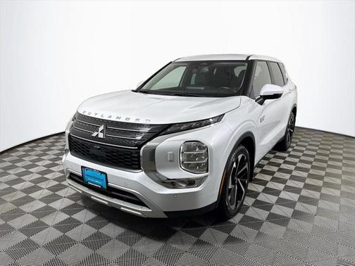 2023 Mitsubishi Outlander PHEV SE S-AWC