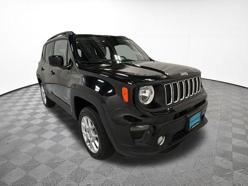 Black Clearcoat 2019 Jeep Renegade Latitude