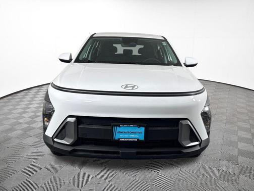 Atlas White 2026 Hyundai KONA SE