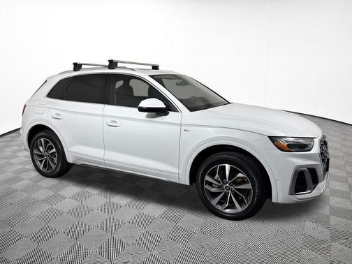 2022 Audi Q5 45 S line Prestige