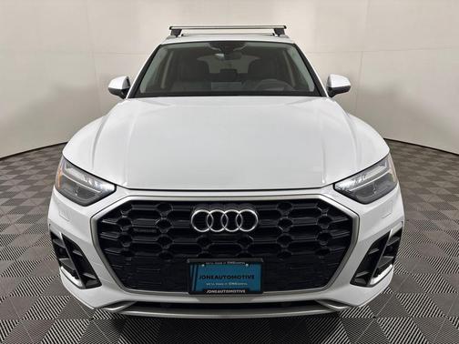 2022 Audi Q5 45 S line Prestige