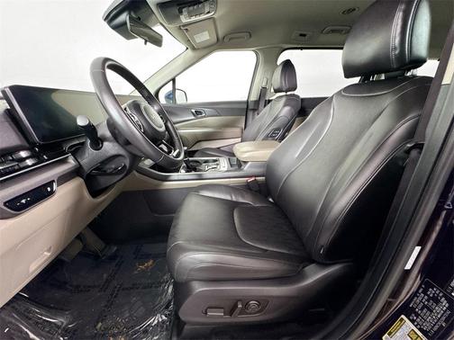 2025 Kia Carnival EX