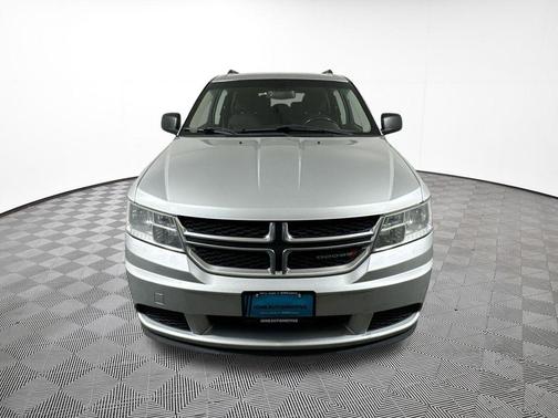 Bright Silver Metallic Clearcoat 2013 Dodge Journey SE