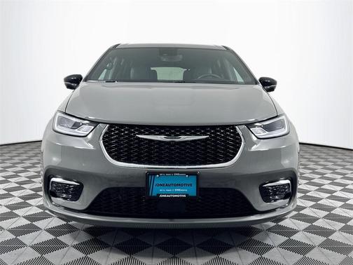 2025 Chrysler Pacifica Hybrid Select