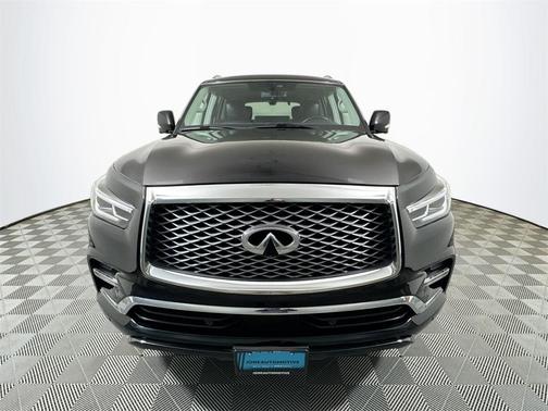 2022 INFINITI QX80 Luxe