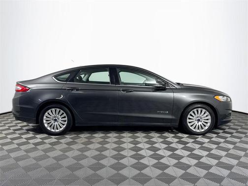 2015 Ford Fusion Hybrid SE