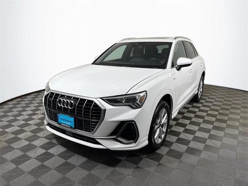 2023 Audi Q3 Premium 45 TFSI S line quattro Tiptronic