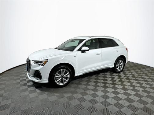 2023 Audi Q3 Premium 45 TFSI S line quattro Tiptronic