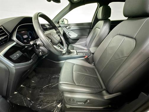 2023 Audi Q3 Premium 45 TFSI S line quattro Tiptronic