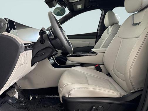 Phantom Black 2025 Hyundai TUCSON Limited