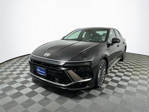 2024 Hyundai SONATA Hybrid Limited