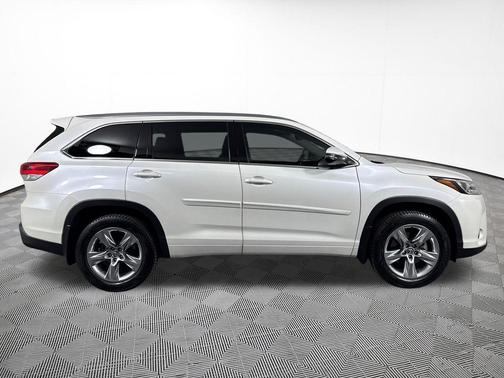 2019 Toyota Highlander Limited Platinum