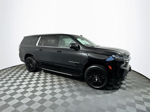 2023 Chevrolet Suburban LT
