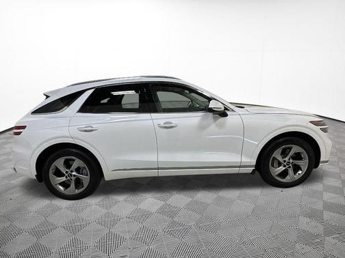 Uyuni White 2026 Genesis GV70 2.5T Advanced