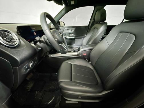 2022 Mercedes-Benz EQB 350 4MATIC