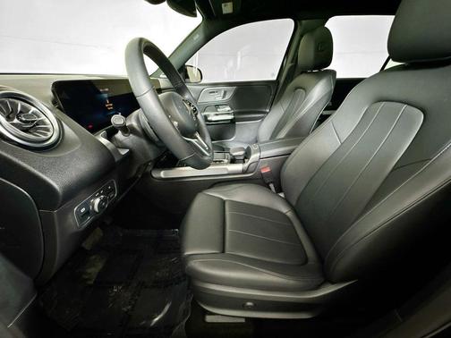 2022 Mercedes-Benz EQB 350 4MATIC