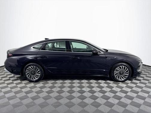 2025 Hyundai SONATA Hybrid SE