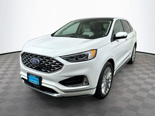 Star White Metallic Tri-Coat 2022 Ford Edge Titanium
