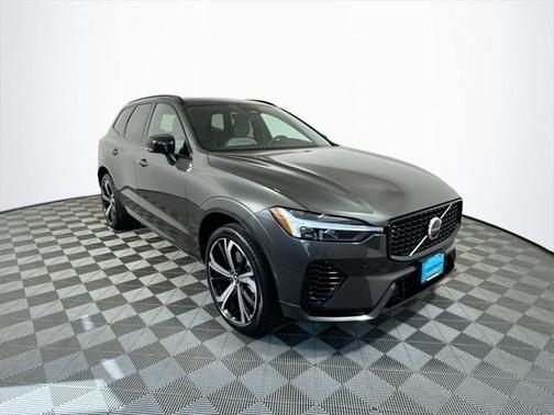 2022 Volvo XC60 Recharge Plug-In Hybrid T8 R-Design