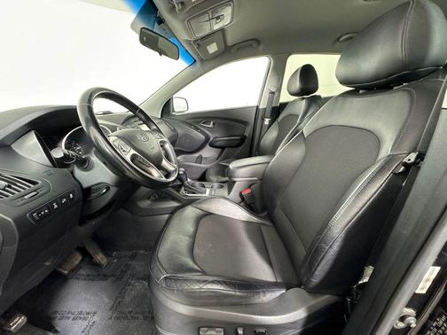 2015 Hyundai TUCSON SE