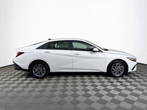 2025 Hyundai ELANTRA HEV Blue