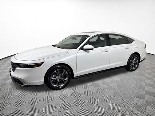 Platinum White Pearl 2024 Honda Accord EX