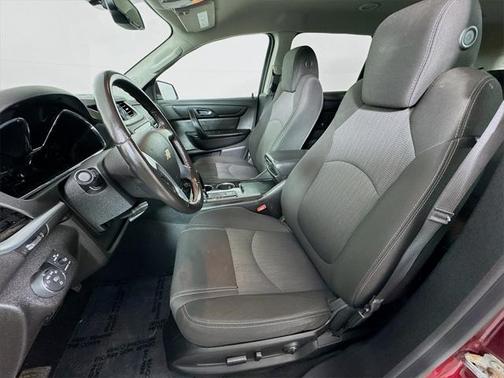 2017 Chevrolet Traverse 2LT