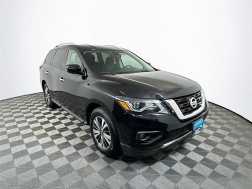 2019 Nissan Pathfinder SV