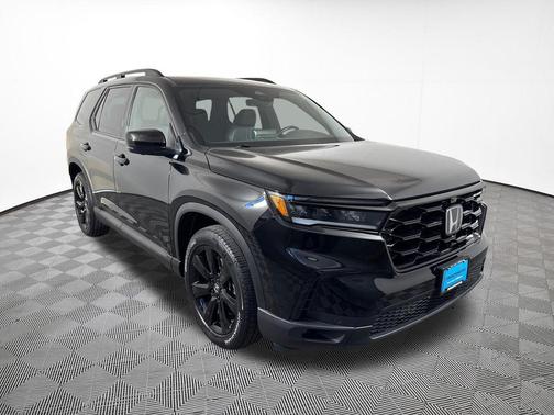 Crystal Black Pearl 2025 Honda Pilot Black Edition