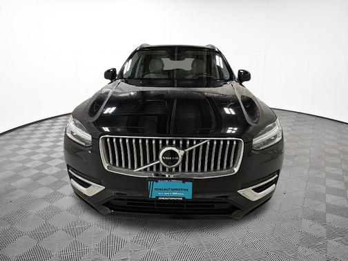 Onyx Black Metallic 2023 Volvo XC90 B5 Plus