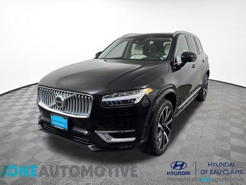 Onyx Black Metallic 2023 Volvo XC90 B6 Plus 7-Seater