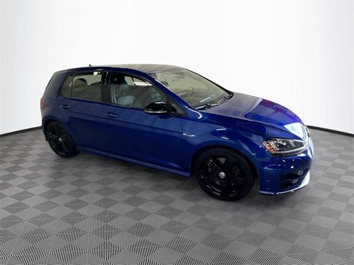 2016 Volkswagen Golf R 4-Door