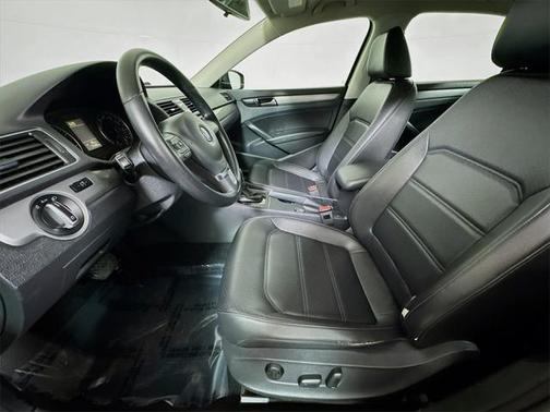 2014 Volkswagen Passat 1.8T S