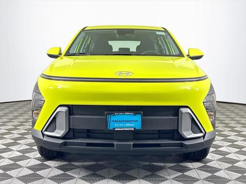 2025 Hyundai KONA SE