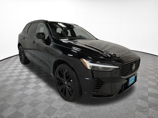 Onyx Black Metallic 2024 Volvo XC60 Recharge Plug-In Hybrid T8 Ultimate Black Edition