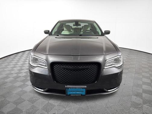 Granite Crystal Metallic Clearcoat 2016 Chrysler 300 Limited