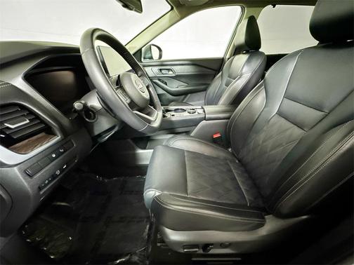 2024 Nissan Rogue Platinum