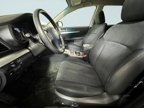 Ice Silver Metallic 2013 Subaru Outback 2.5i Premium