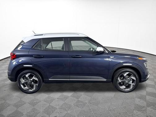 Denim w/White Roof 2026 Hyundai VENUE SEL w/Two-Tone Roof