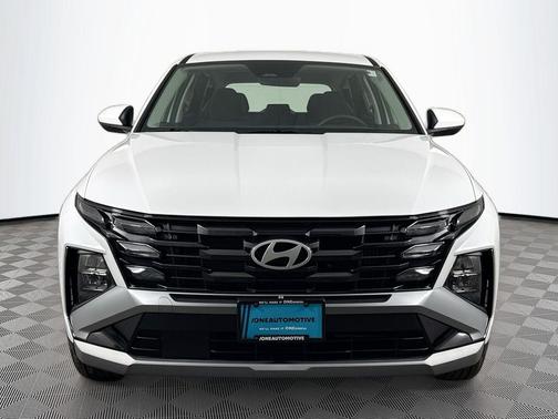 White Pearl 2026 Hyundai TUCSON Hybrid Blue SE