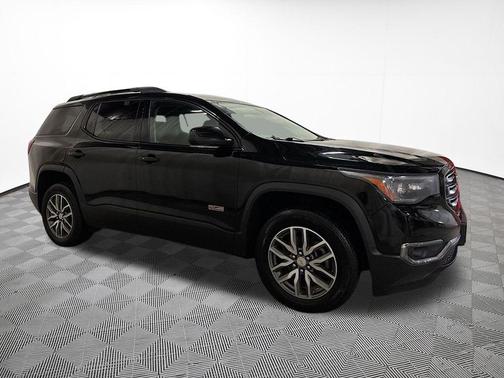 2017 GMC Acadia SLE-2