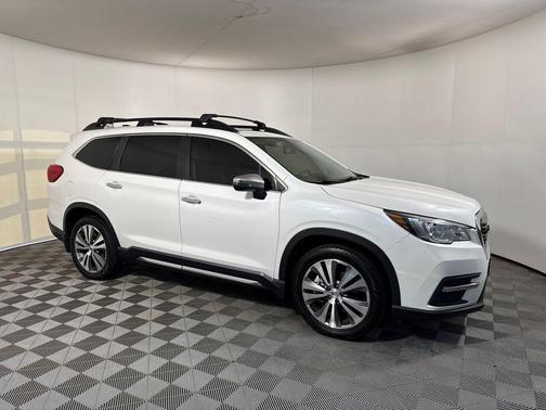 Crystal White Pearl 2019 Subaru Ascent Touring 7-Passenger
