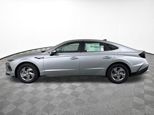 Aero Silver 2026 Hyundai SONATA SE