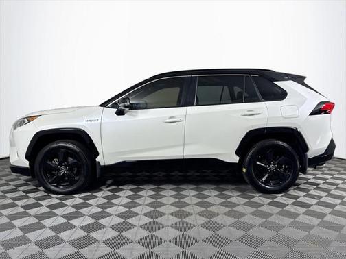 2019 Toyota RAV4 Hybrid SE