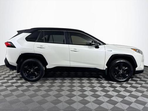 2019 Toyota RAV4 Hybrid SE